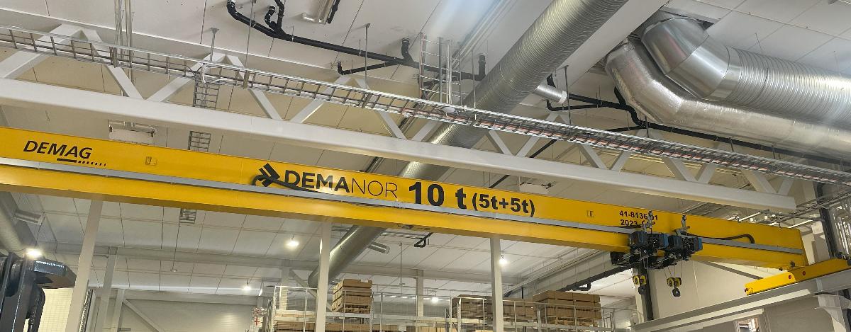 Demanor kran med DVR heiseverk-1.jpg